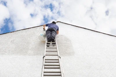 Peinture extérieure au Genest-Saint-Isle — façades et ravalement